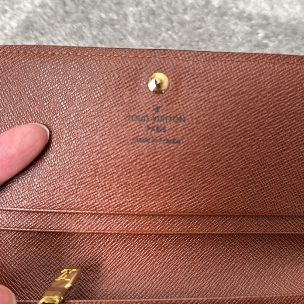 Authentic Louis Vuitton Tresor wallet - Picture 2 of 11
